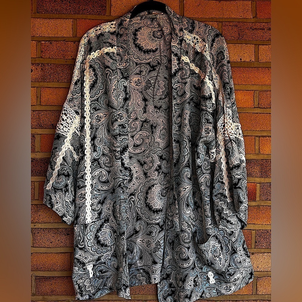 Paisley Women's 100% silk kimono Jacket pockets